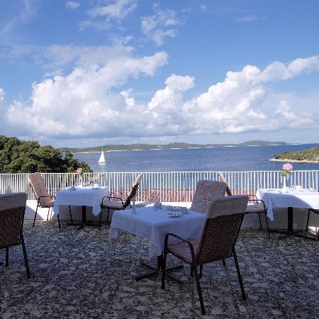 Sirena 3* Hvar Town